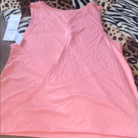Old navy active wrap back tee - Picture 4 of 4